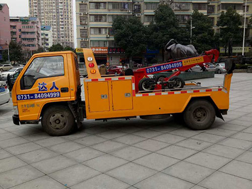 地庫拖車02