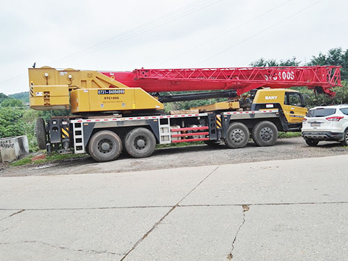 100噸吊車001
